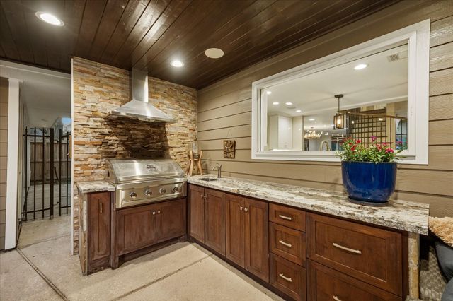 13723 Taylorcrest Road, Houston, TX 77079