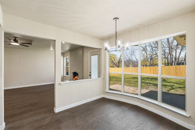 4205 W Pleasant Forest Street, Arlington, TX 76015