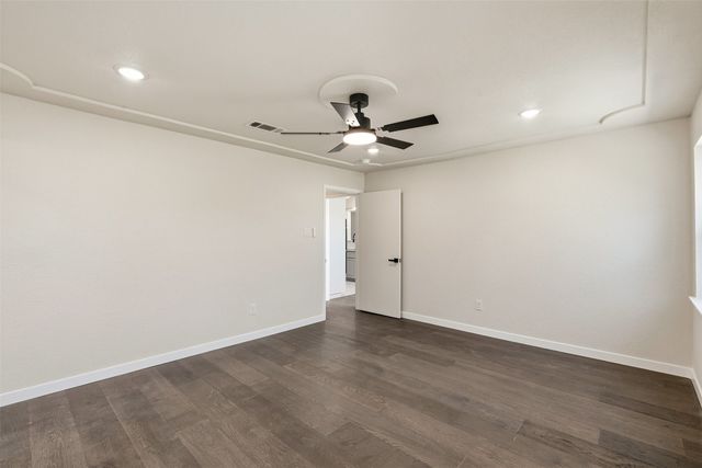 4205 W Pleasant Forest Street, Arlington, TX 76015