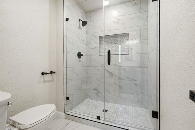 4205 W Pleasant Forest Street, Arlington, TX 76015