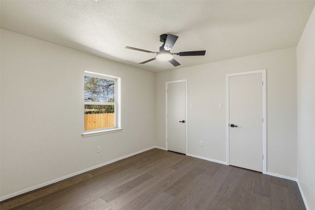 4205 W Pleasant Forest Street, Arlington, TX 76015