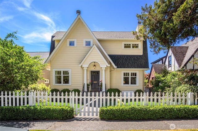 3819 44 Avenue NE, Seattle, WA 98105