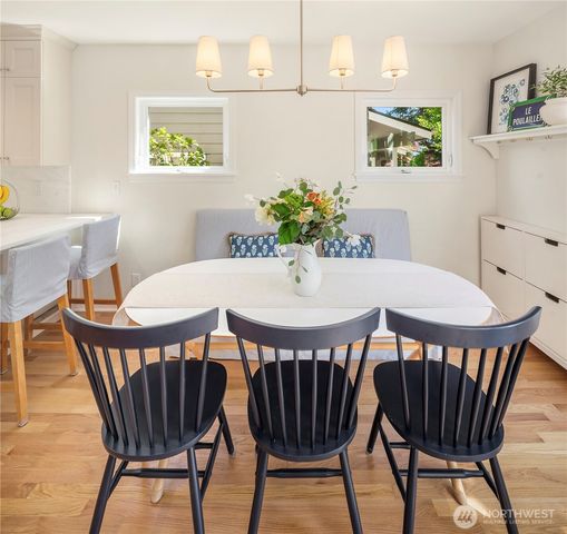 3819 44 Avenue NE, Seattle, WA 98105