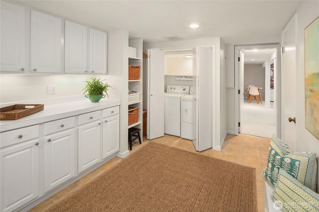 3819 44 Avenue NE, Seattle, WA 98105