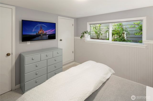 3819 44 Avenue NE, Seattle, WA 98105