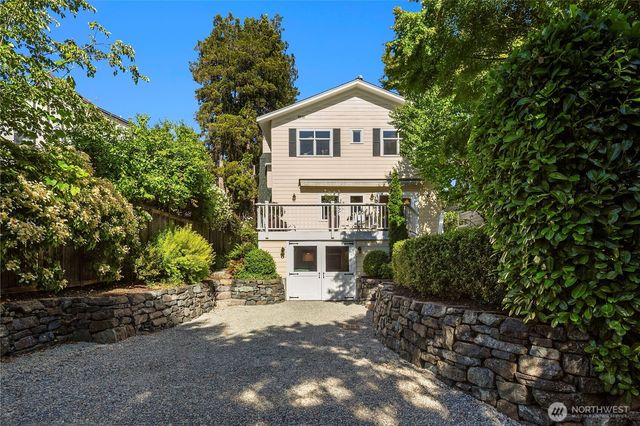 3819 44 Avenue NE, Seattle, WA 98105