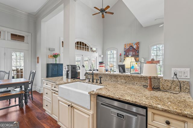 300 Rock Creek Trail, Toccoa, GA 30577