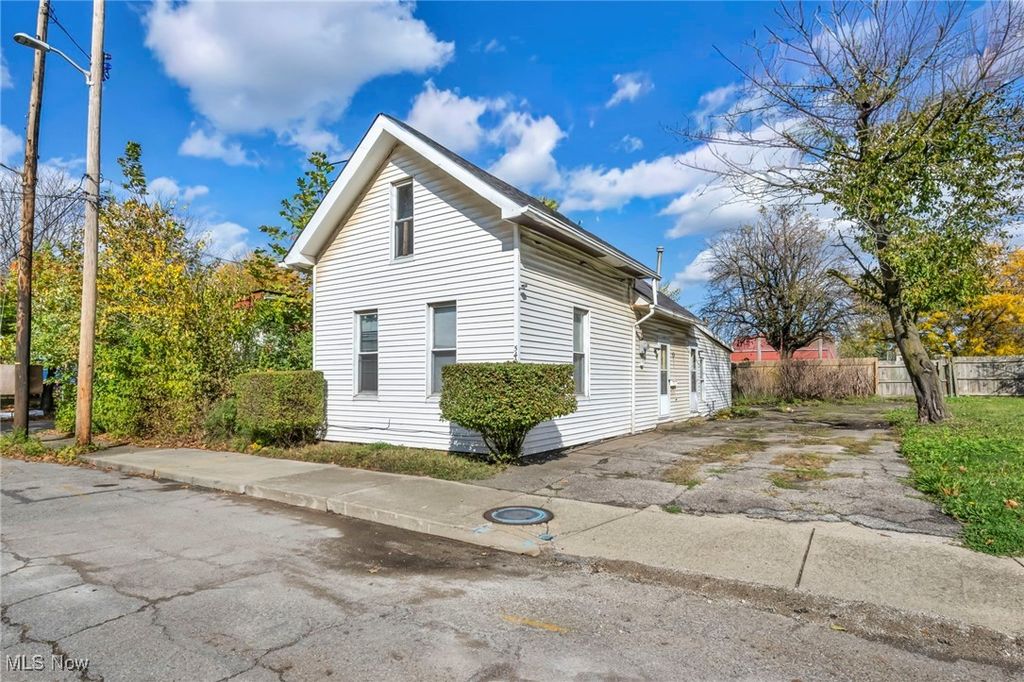 5405 Caleb Court, Cleveland, OH 44127