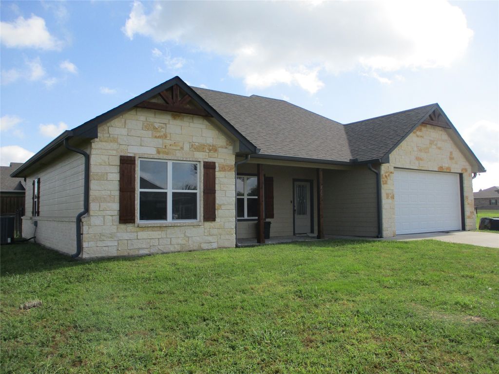 117 Mill Street, Emory, TX 75440