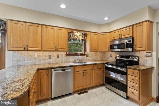 2485 CAMP ROCK HILL RD, Quakertown, PA 18951