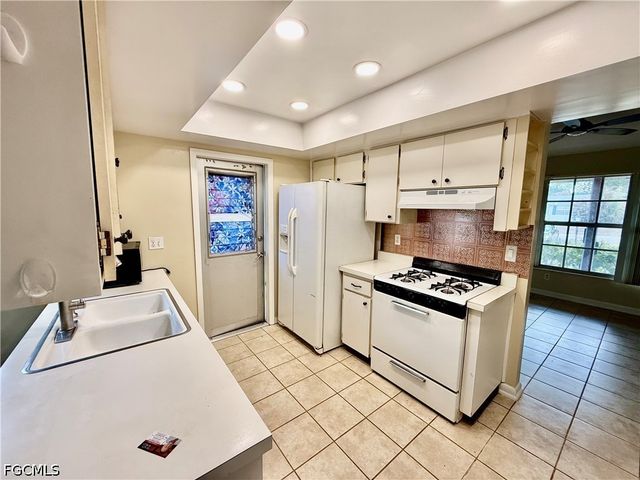 9 Palm BLVD, Lehigh Acres, FL 33936