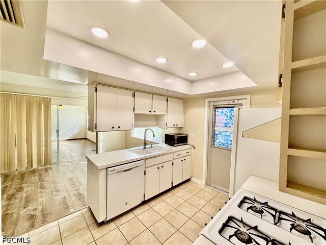 9 Palm BLVD, Lehigh Acres, FL 33936
