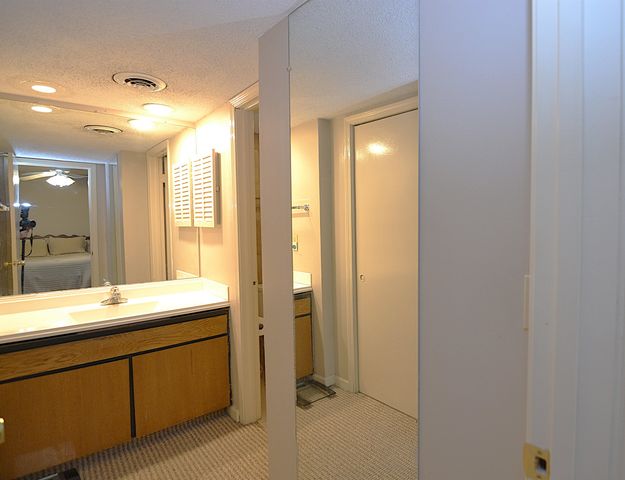 1204 Chamberlain Dr Apt 20, Memphis, TN 38119