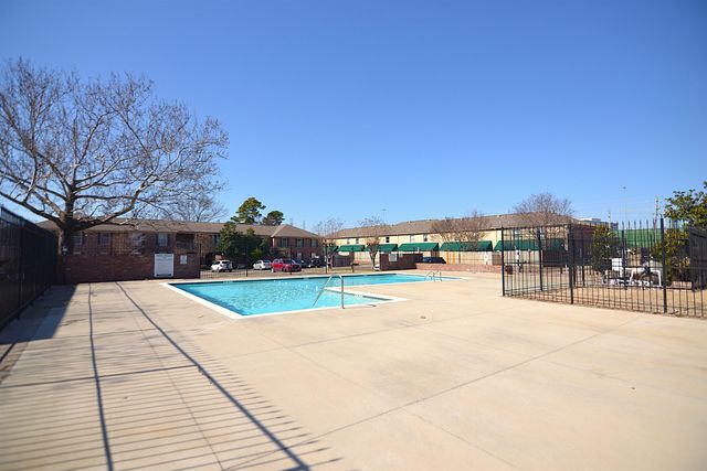 1204 Chamberlain Dr Apt 20, Memphis, TN 38119