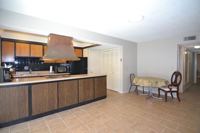 1204 Chamberlain Dr Apt 20, Memphis, TN 38119