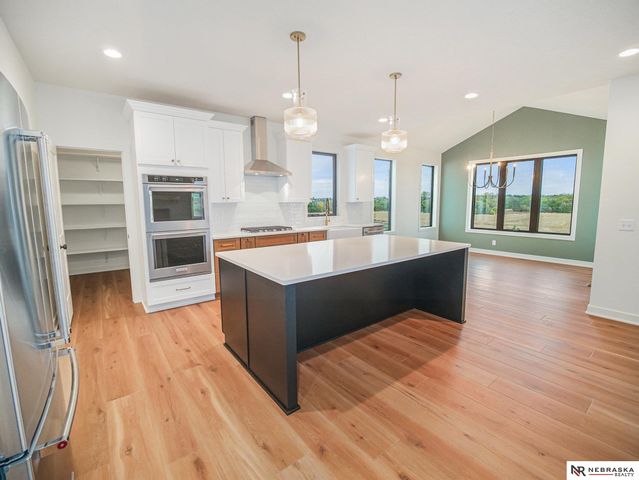 19720 Long View Lane, Hickman, NE 68372