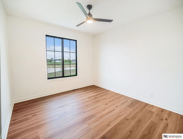 19720 Long View Lane, Hickman, NE 68372