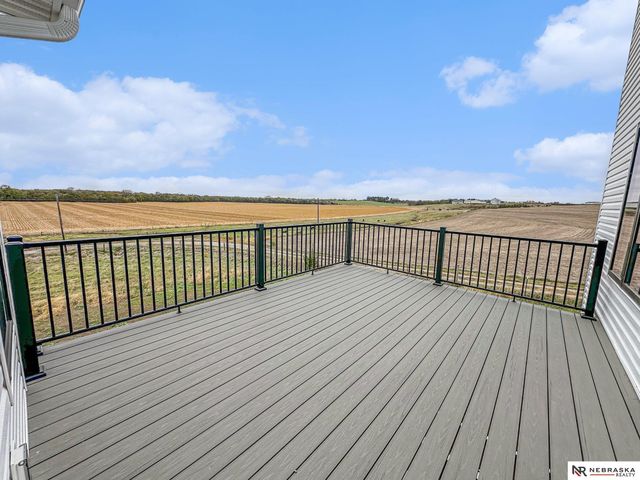 19720 Long View Lane, Hickman, NE 68372