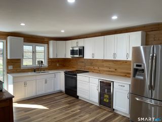37 Long Meadow Road, Oxford, CT 06478