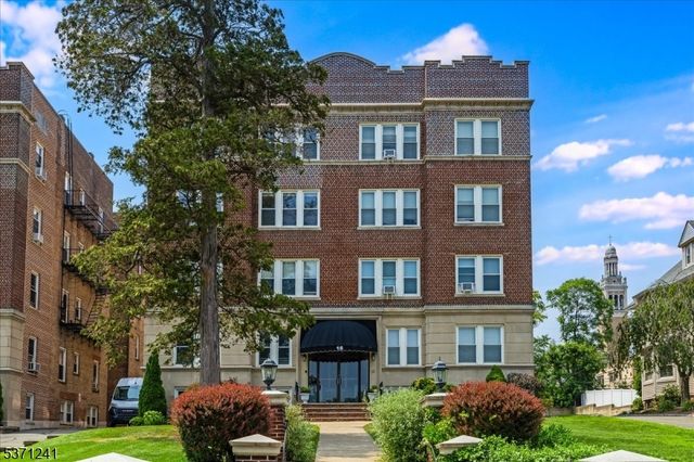 16 Forest St 405, Montclair Twp., NJ 07042