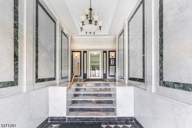 16 Forest St 405, Montclair Twp., NJ 07042