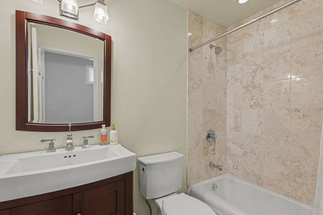 1619 W Hollywood Avenue 3, Chicago, IL 60660