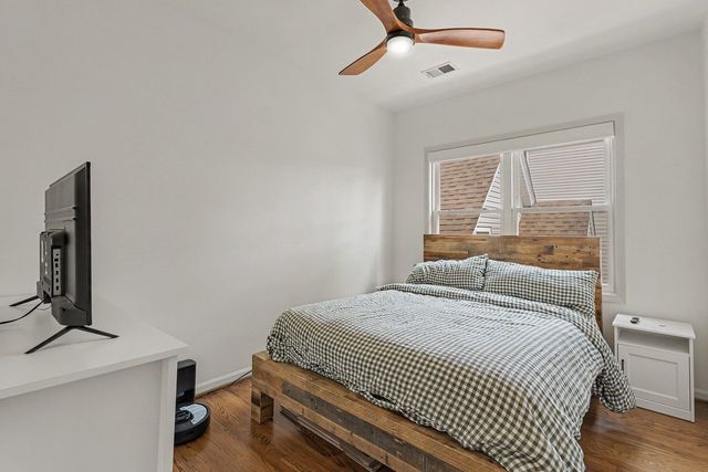 1619 W Hollywood Avenue 3, Chicago, IL 60660