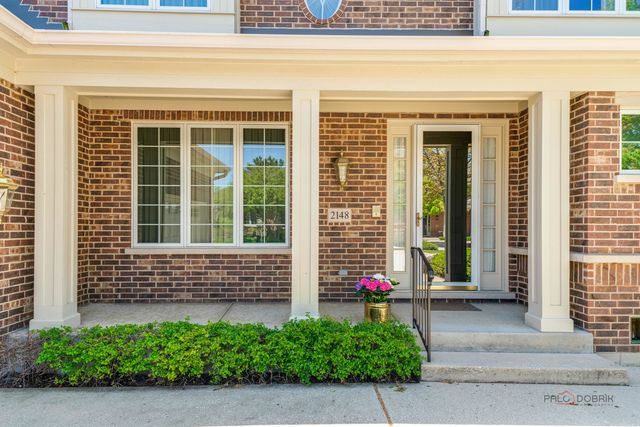 2148 Royal Ridge Drive, Northbrook, IL 60062