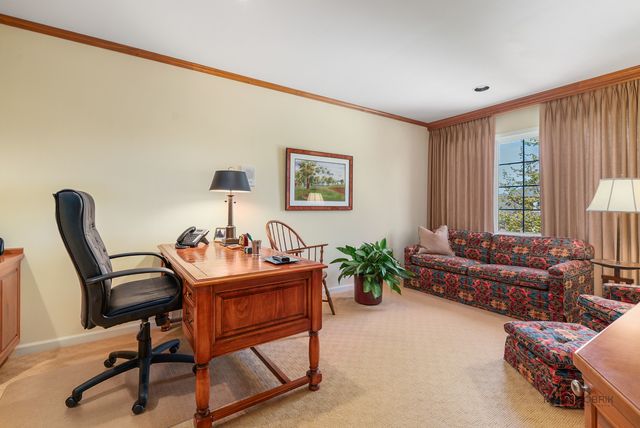 2148 Royal Ridge Drive, Northbrook, IL 60062