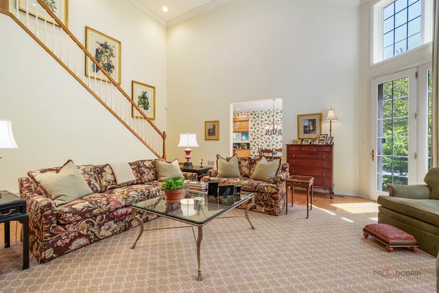 2148 Royal Ridge Drive, Northbrook, IL 60062