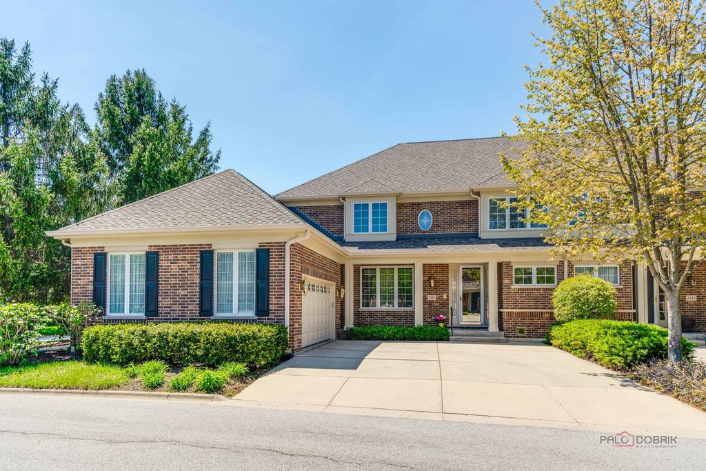 2148 Royal Ridge Drive, Northbrook, IL 60062