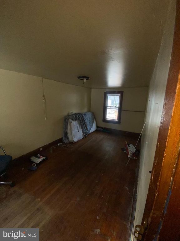 526 LAMBERTON ST, Trenton, NJ 08611 — photo 4