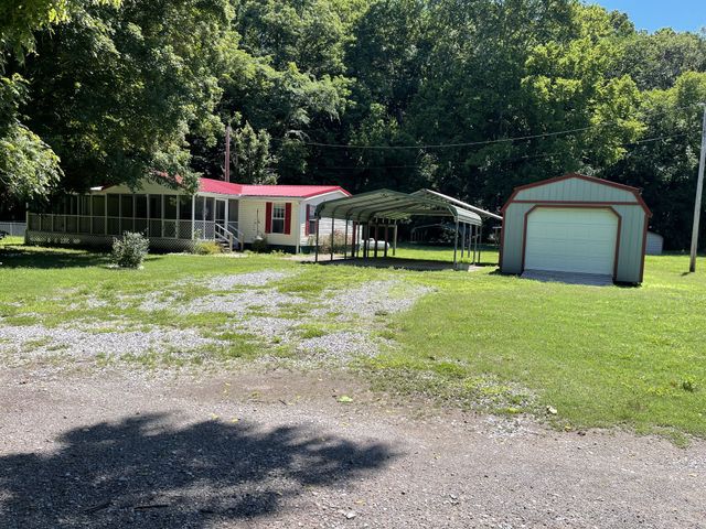 120 Manners Rd, Dover, TN 37058