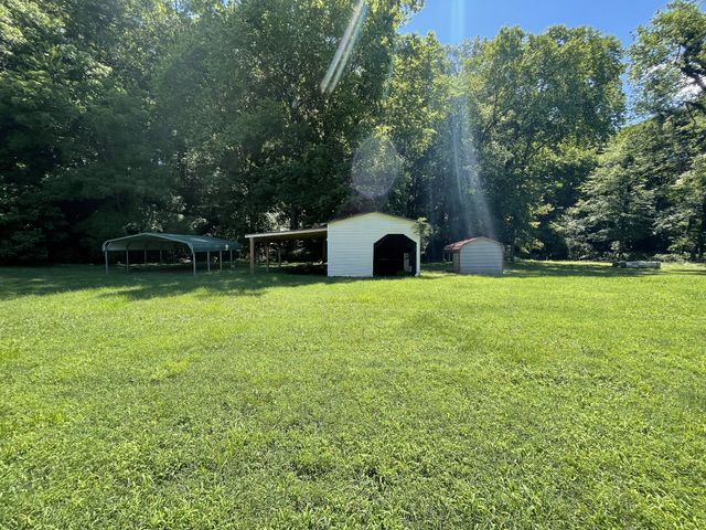 120 Manners Rd, Dover, TN 37058