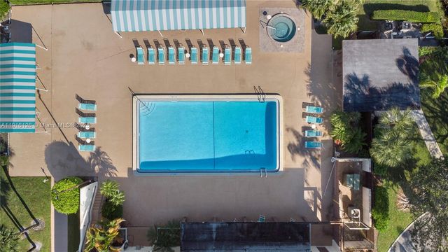 7831 Willow Spring Dr 525, Lake Worth, FL 33467