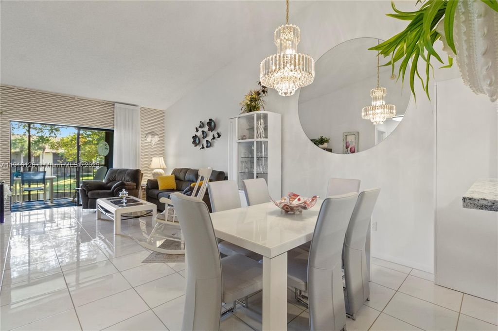 7831 Willow Spring Dr 525, Lake Worth, FL 33467