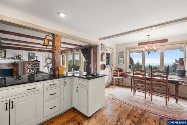 4725 Eola Dr NW, Salem, OR 97304