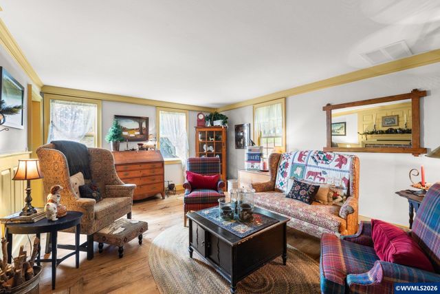 4725 Eola Dr NW, Salem, OR 97304