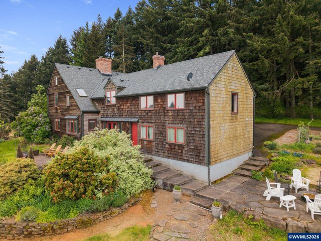 4725 Eola Dr NW, Salem, OR 97304
