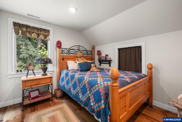 4725 Eola Dr NW, Salem, OR 97304