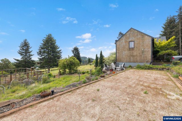 4725 Eola Dr NW, Salem, OR 97304