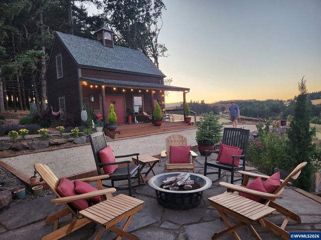 4725 Eola Dr NW, Salem, OR 97304