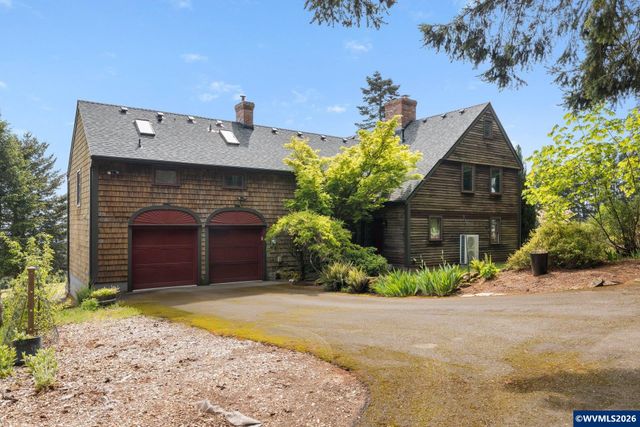 4725 Eola Dr NW, Salem, OR 97304