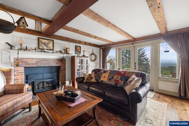 4725 Eola Dr NW, Salem, OR 97304