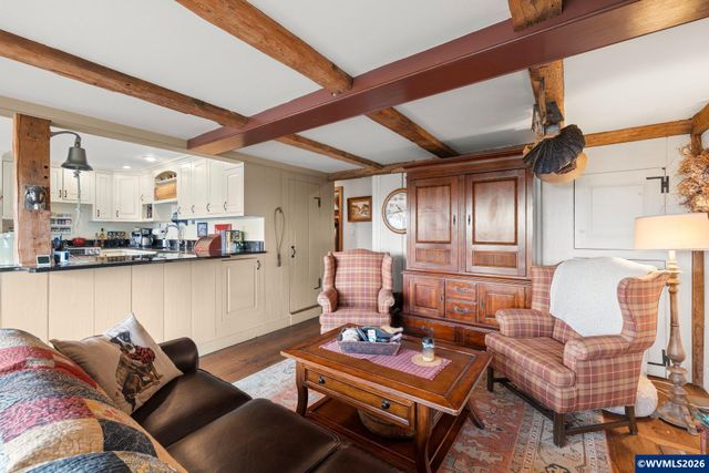 4725 Eola Dr NW, Salem, OR 97304