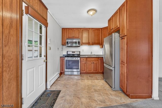 28 Harry Rd, Bridgewater Twp., NJ 08807