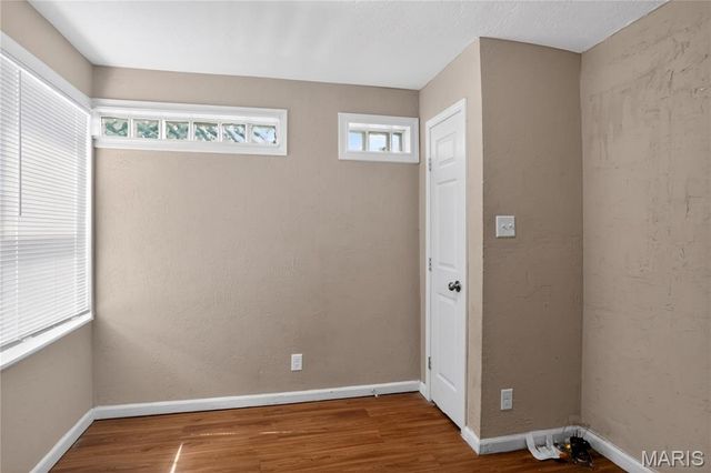 8024 Cler Avenue, St Louis, MO 63114