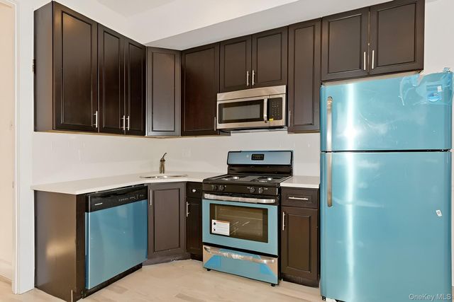 78 Hull Street 3, Brooklyn, NY 11233