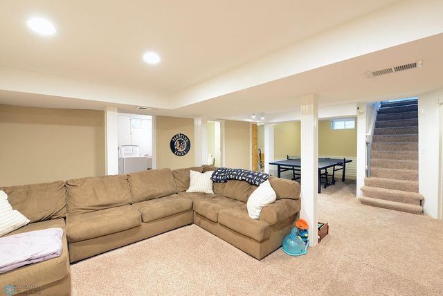 514 4th Avenue S, Moorhead, MN 56560