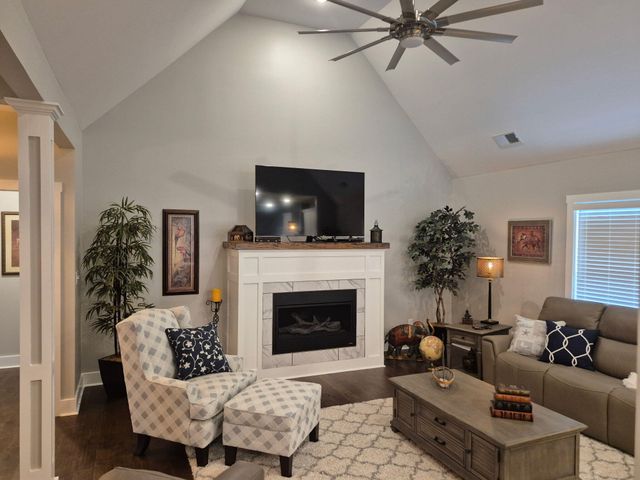 710 Goldenwood Drive, Richmond, KY 40475